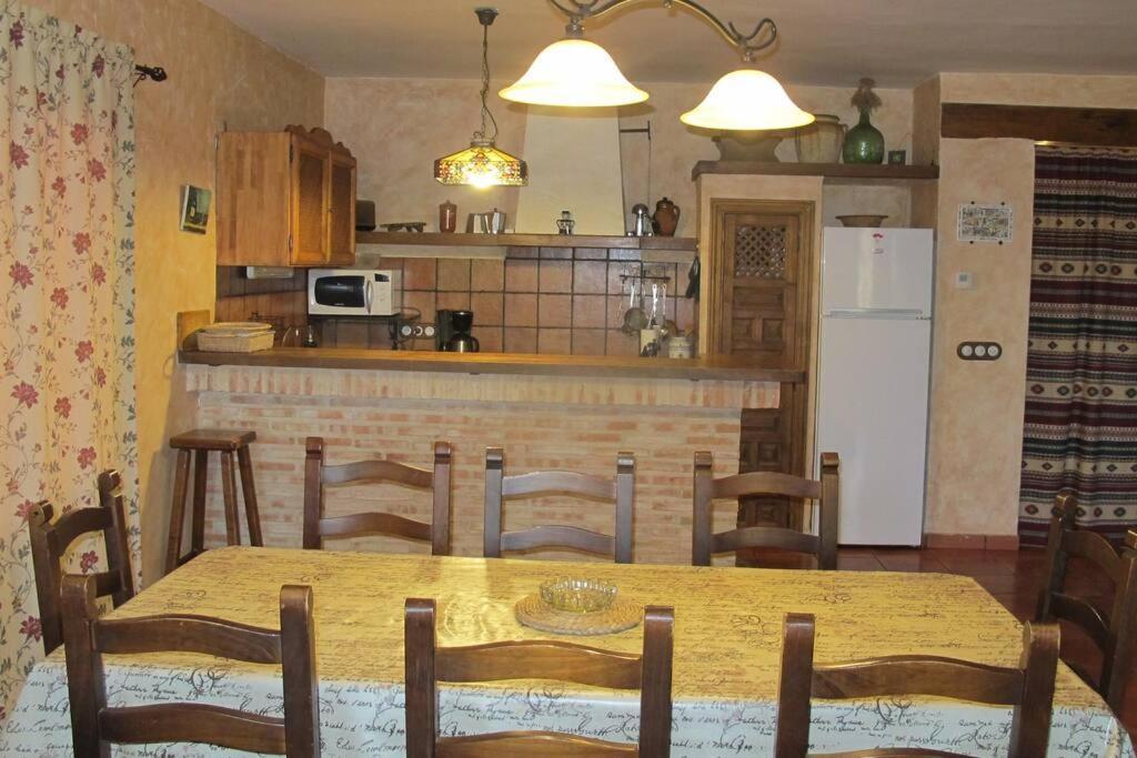 Gran Casa, Lagunas De Ruidera, Bbq, Porche, Chimenea 외부 사진